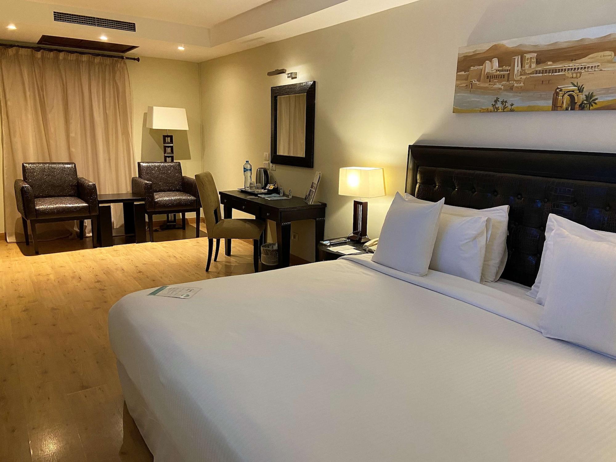 Barcelo Cairo Pyramids 4*